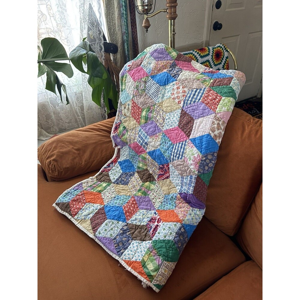 Multicolor Patchwork Quilted Throw Quilt, Rectangular Patchwork Pattern - Picture 4 of 7